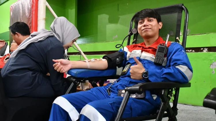 Ratusan Perwira Pertamina Balongan Indramayu Donorkan Darah