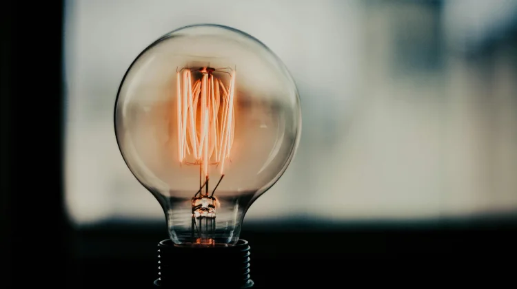 Gerakan Matikan Lampu, Aksi Sederhana untuk Hemat Energi