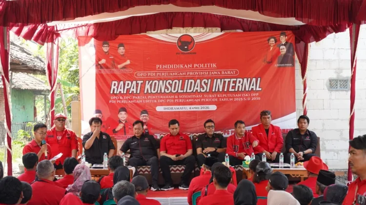 PDI Perjuangan Indramayu Gelar Konsolidasi dan Serahkan SK
