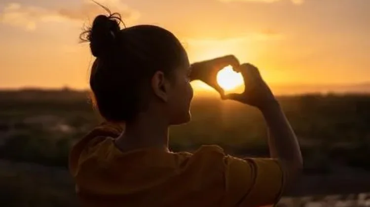 Melatih Bahagia agar Pikiran Lebih Positif