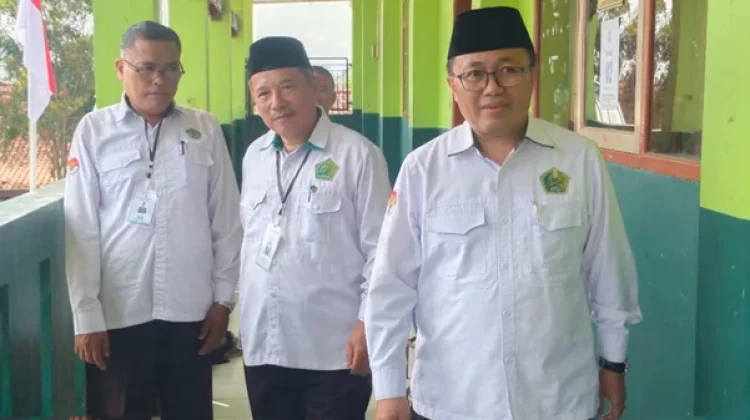 Kemenag Kuningan Monev TKA di MTsN 9, Pastikan Ujian Berjalan Tertib dan Lancar