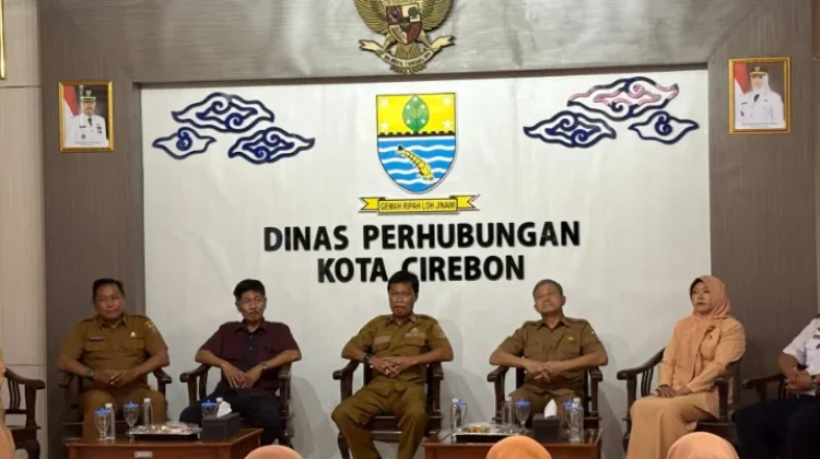 Pembenahan Antrean Disdukcapil Cirebon Jadi Prioritas