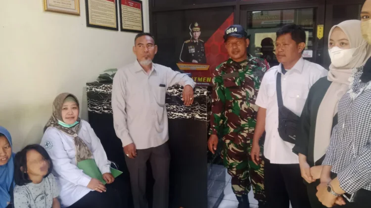 Babinsa Kelurahan Kesepuhan Dampingi Korban Penculikan