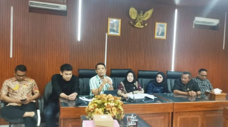 DPRD Kuningan Soroti Selisih 2 Cm Proyek DAK