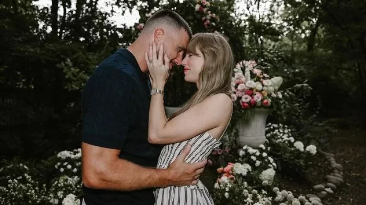 Taylor Swift dan Travis Kelce Mulai Sebar Undangan Pernikahan
