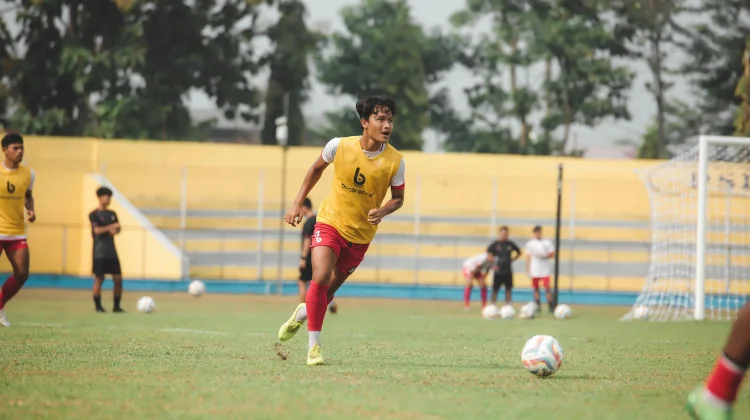 Derby Nusantara di Gresik: Misi Garuda Muda Benamkan Harimau Malaya yang Terluka