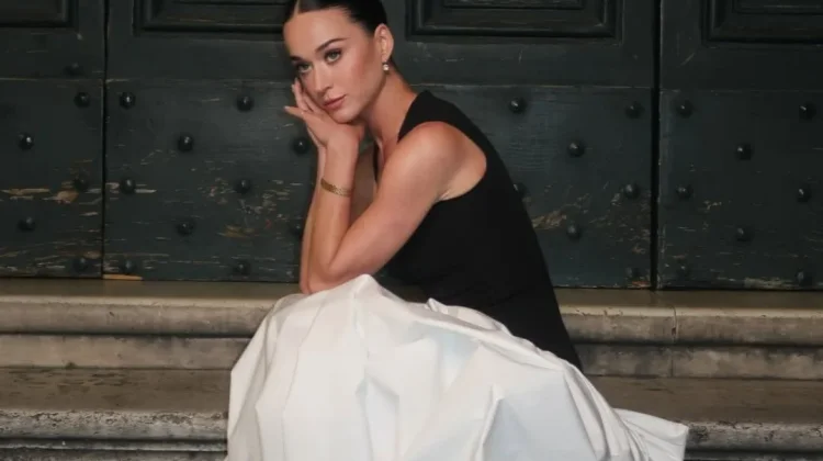 Katy Perry Rilis Ulang “The One That Got Away”