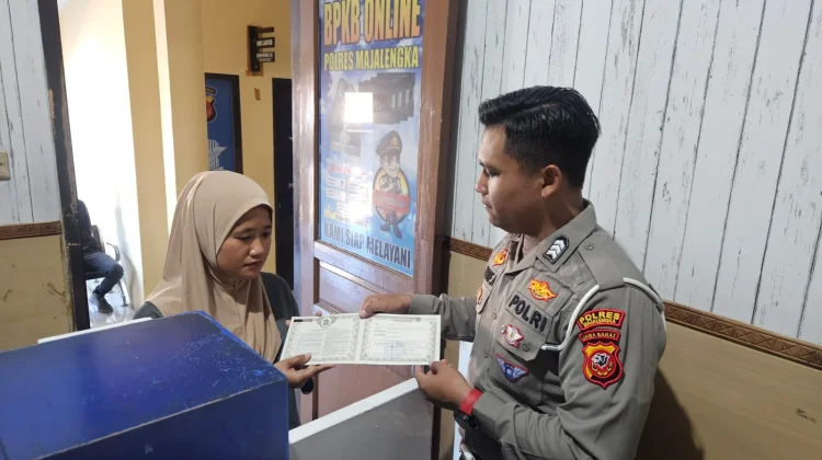Balik Nama Kendaraan di Samsat Majalengka Kini Cepat dan Transparan