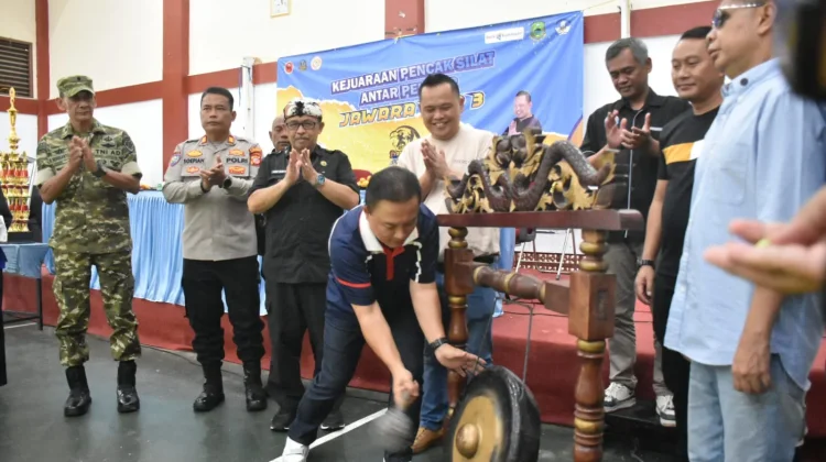 Bupati Kuningan Buka Kejuaraan Silat Jawara Cup III