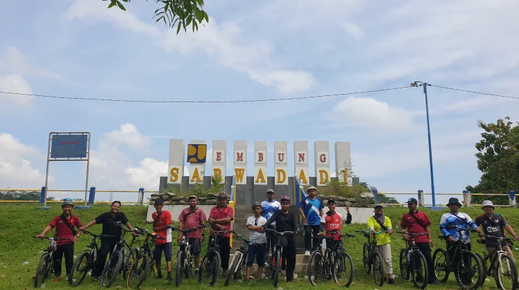 Tanjakan Sarwadadi: Uji Nyali dan Solidaritas Tim Gowes RRI