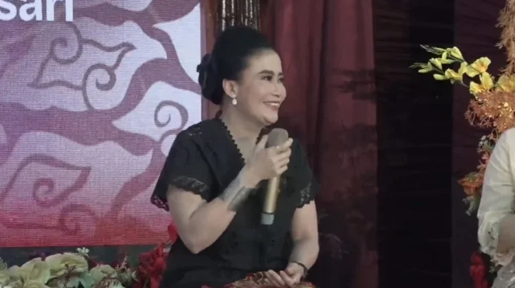 Penari Topeng Losari Tekankan Pentingnya Mental Kuat bagi Perempuan