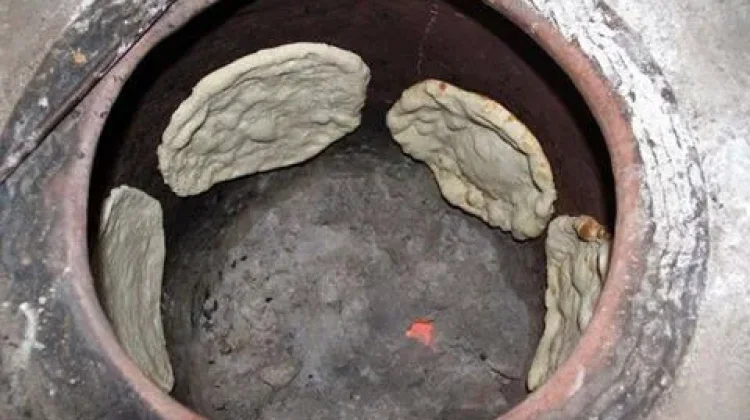 Roti Tandir: Kelezatan Tradisional Nan Autentik Dari Kazakhstan
