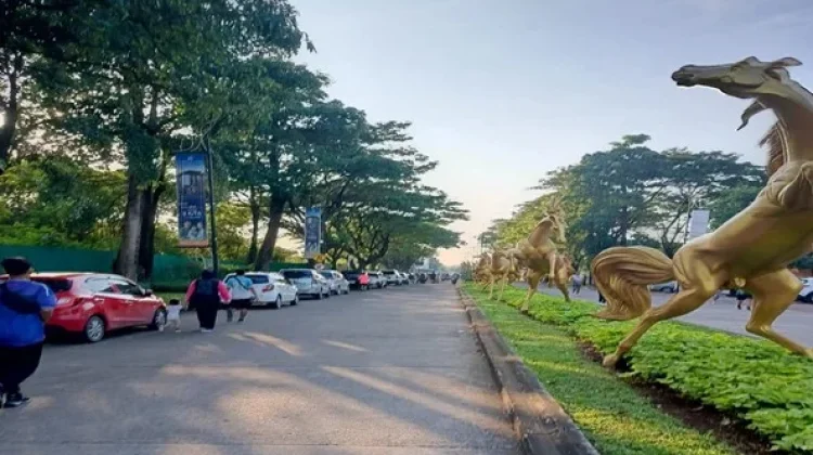 Kawasan Citraland Cirebon Ramai Dimanfaatkan Warga untuk Olahraga