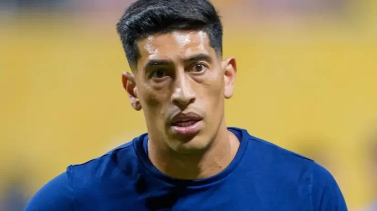 Kiper Zaragoza Andrada Disanksi Larangan 13 Pertandingan