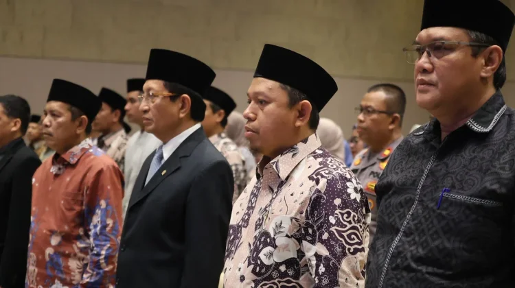 Kakanwil Kemenag Jabar Tekankan Empati dan Spiritual Lulusan STIKes KHAS Kempek
