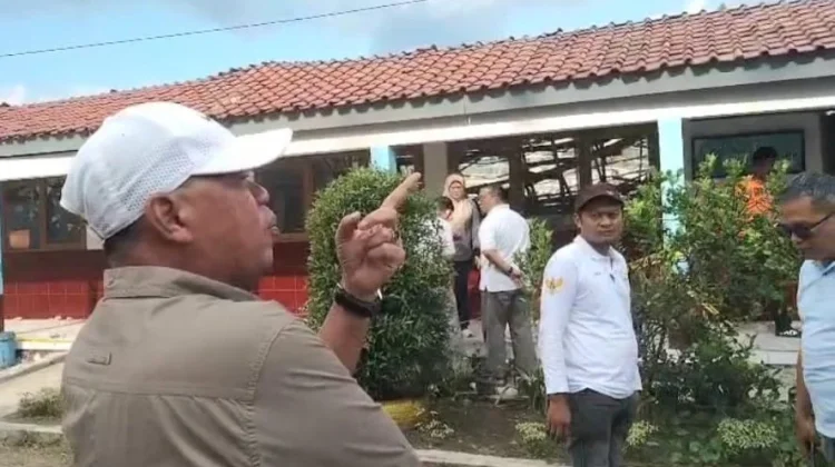 Bupati Majalengka Tinjau SDN 3 Mirat Ambruk, Pastikan Perbaikan Cepat