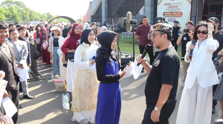 Antrean Panjang Warnai Audisi Dangdut Indosiar ke-8 di Kabupaten Cirebon