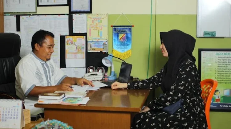 Kepemimpinan Sekolah Kunci Peningkatan Kualitas Pendidikan Cirebon