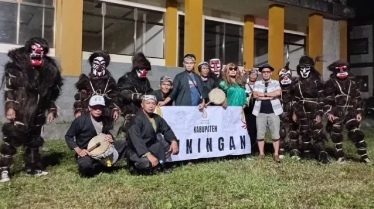 Dogig Kuningan Ramaikan Kirab Budaya Padjadjaran 2026
