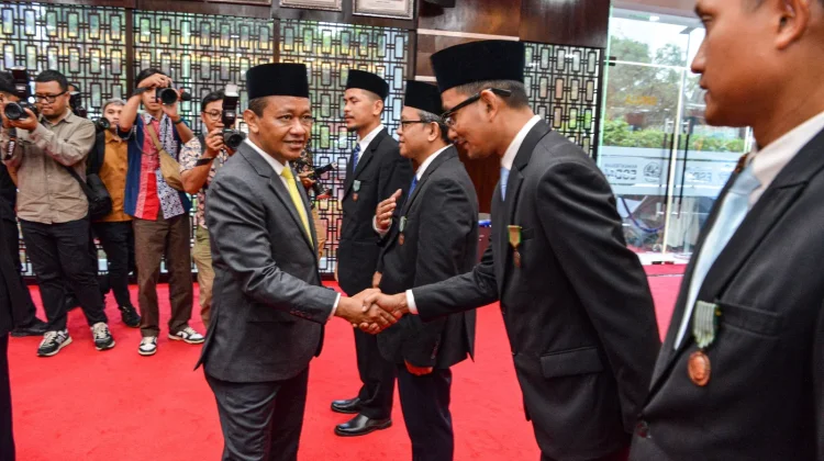 Direktur Pertamina Patra Niaga Raih Satyalancana Pembangunan