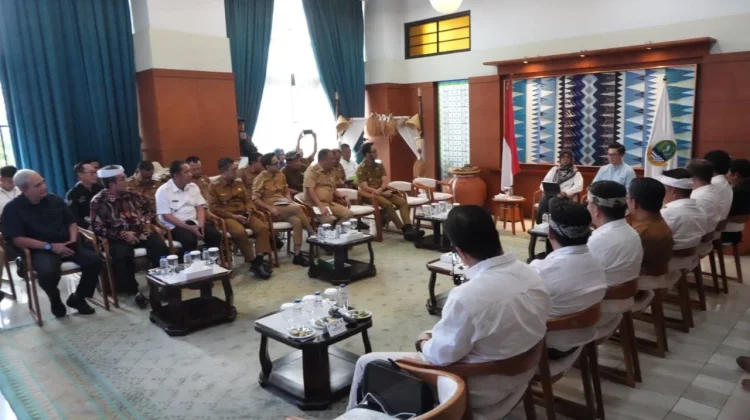 Atasi Sampah, Kota Cirebon Siap Adopsi Sistem Pengolahan Gedung Sate