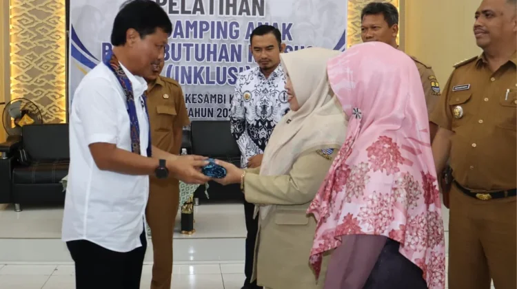 Wali Kota Cirebon Buka Pelatihan Pendamping ABK di Kecamatan Kesambi