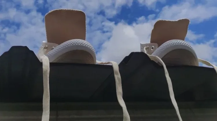 Panduan Mudah Merawat Sepatu Sekolah agar Awet