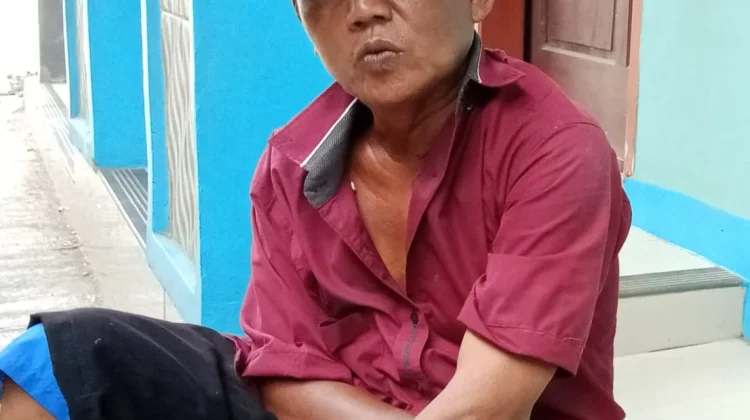 Langkah Pelan Subada Menjalani Hari Tua di Losarang