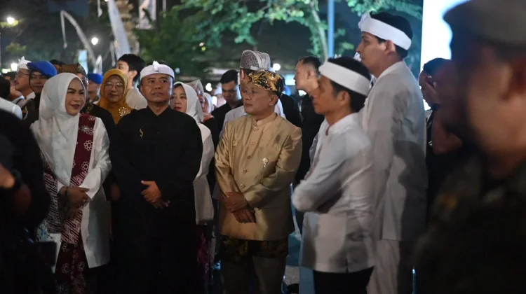 Usung Arya Kamuning, Kabupaten Kuningan Memukau di Kirab Budaya Tatar Sunda