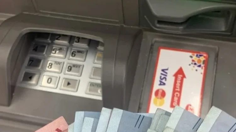 Tips Jitu agar Terhindar dari Kejahatan Ganjal ATM
