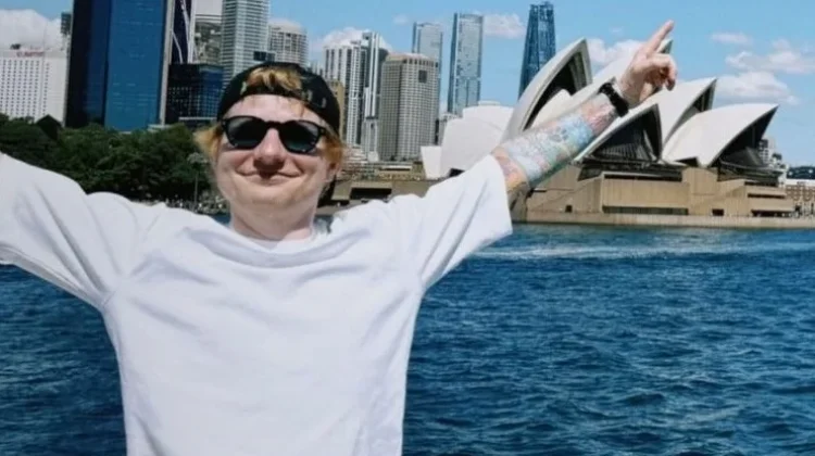 Ed Sheeran Resmi Tinggalkan Warner Music setelah 15 Tahun