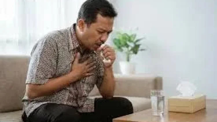 Dada Sakit Sebelah Kiri saat Batuk Berdahak? Ini Penyebabnya