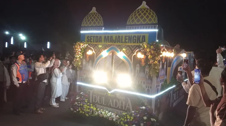 Gema Takbir Keliling Warnai Malam Iduladha di Majalengka