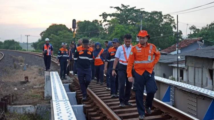 Hadapi Libur Iduladha, KAI Daop 3 Cirebon Perkuat Pemeriksaan Jalur