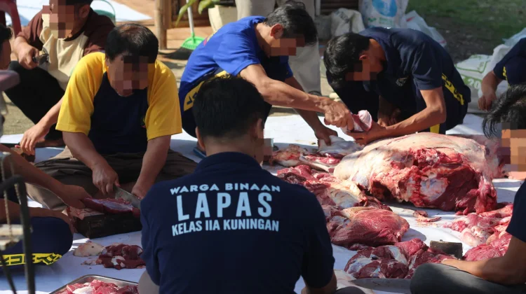 Momentum Iduladha, Lapas Kuningan Potong Delapan Hewan Kurban