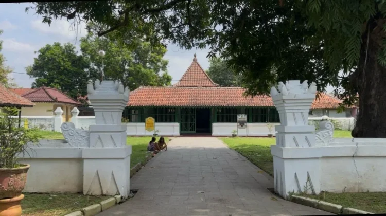 Sejarah Langgar Agung Kasepuhan Cirebon dan Jejak Akulturasinya