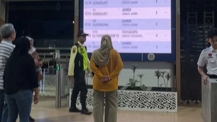 KAI Daop 3 Cirebon Sediakan 15.672 Tiket untuk Antisipasi Lonjakan Penumpang
