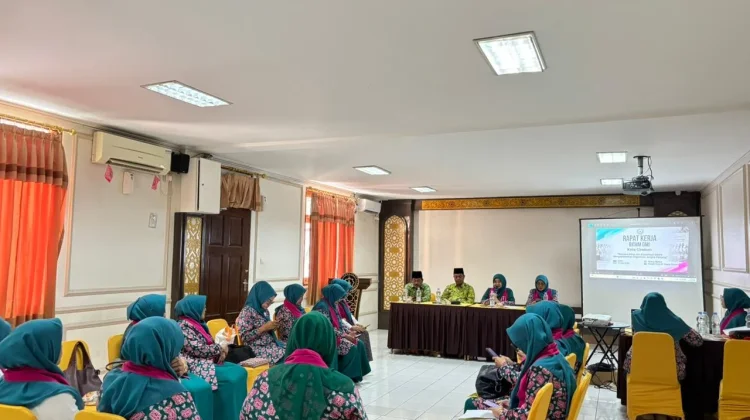 BKMM DMI Kota Cirebon Dorong Lansia Sehat Lahir dan Batin