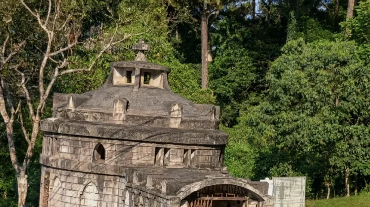 Melintas di Cigugur, Jangan Lewatkan Jejak Van Beek