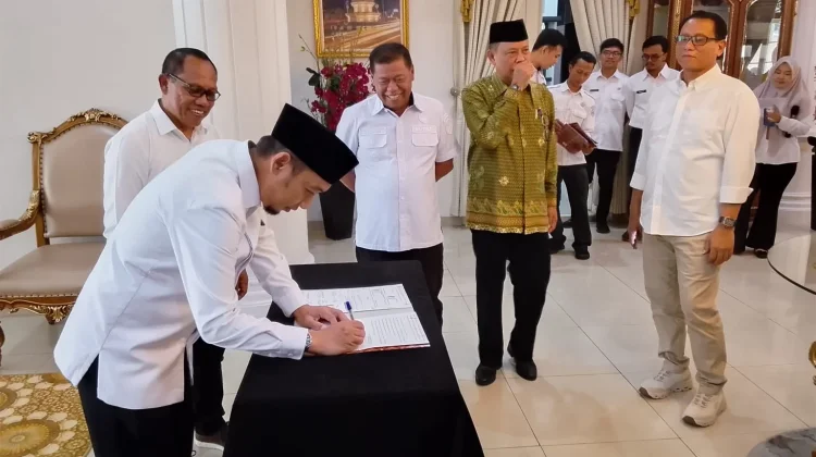 Pemkab Majalengka Salurkan Dana Hibah Rp3,67 Miliar untuk Delapan Partai Politik