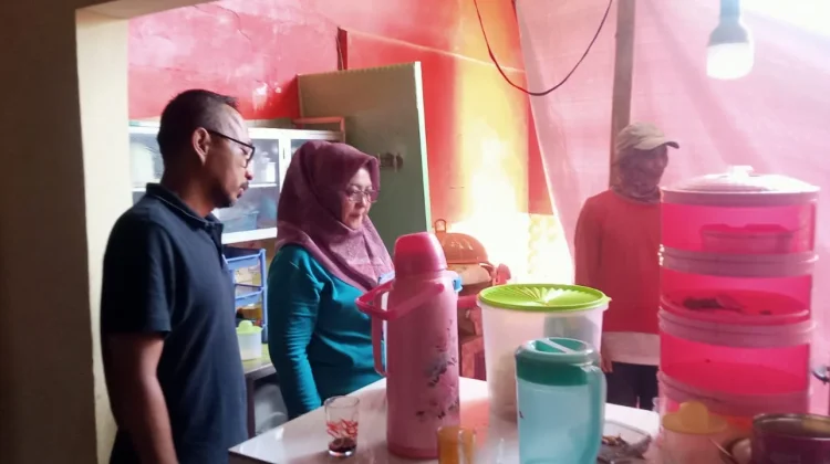 Sri Laelasari Kawal Harapan Korban Longsor Desa Puncak
