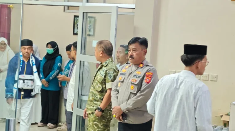 Pastikan Berjalan Aman, Polres Majalengka Kawal Kepulangan Jemaah Haji Kloter 06