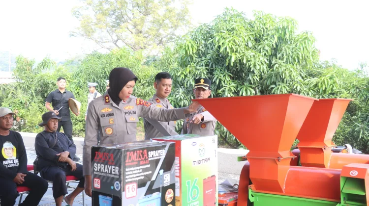 Dengar Keluhan Petani, Kapolres Majalengka Hadirkan Bantuan Alsintan
