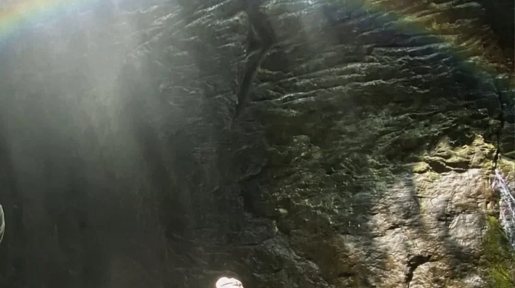 Keindahan Curug Ibun Pelangi, Destinasi Alam yang Wajib Masuk Daftar Liburan.