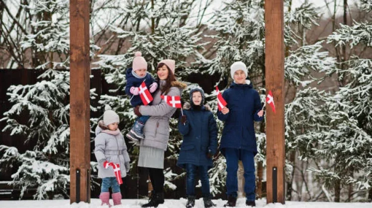 Hygge: Rahasia Kebahagiaan Sederhana dari Denmark yang Mulai Mendunia