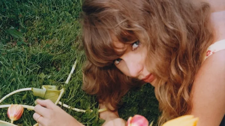 "I Knew It, I Knew You" Milik Taylor Swift Debut di Posisi No. 1 Billboard Hot 100