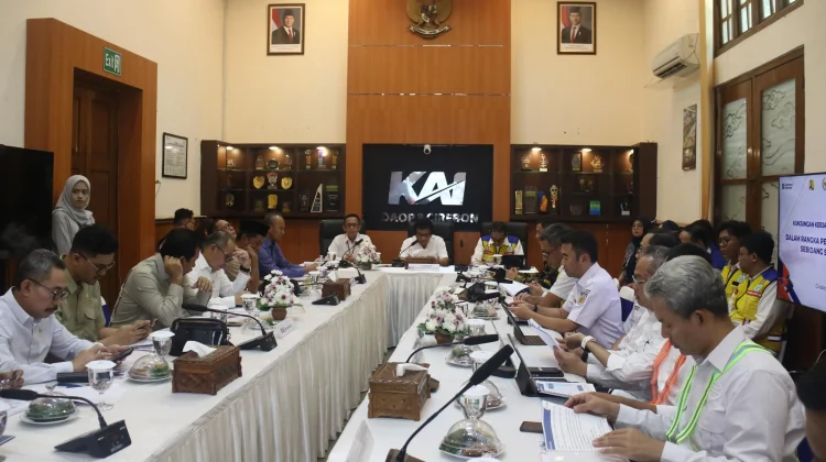 Tingkatkan Keselamatan, KAI dan DPR Bahas Pembangunan Flyover Krucuk Cirebon