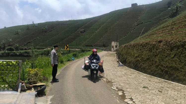 Libur Akhir Pekan, Wisata Terasering Panyaweyan Majalengka Dipadati Pengunjung