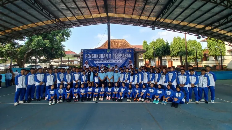 Bupati Majalengka Lepas Kontingen Porsenitas dan Polwilda