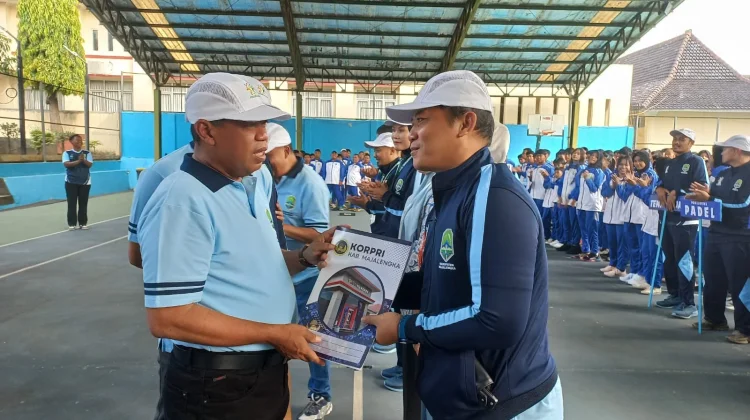 Kadis DKP3 Majalengka Raih Medali Perunggu di Porsenitas Kota Cirebon
